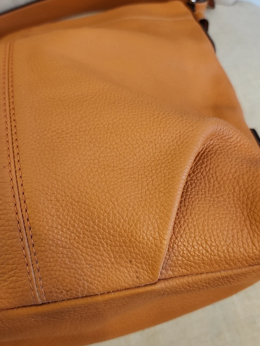 Coach Leather Covertible Duffle Bag In Tangerine NWT $358 Has Some Small Marks